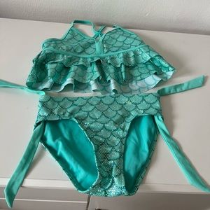 Nwot Justice swimsuit girls